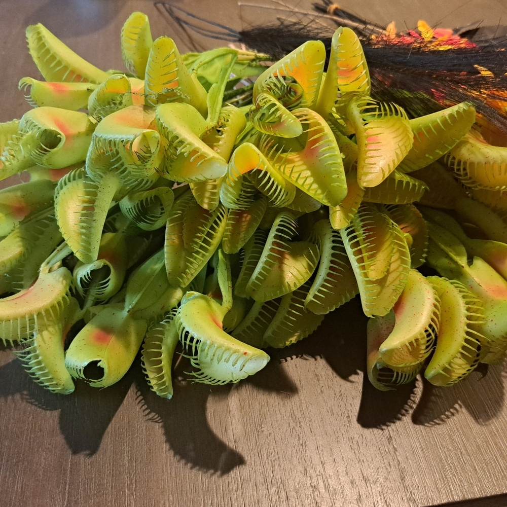 Artificial Venus Flytrap, Black Faux Roses, Orange Ranunculus, Fern Leaves Etc. - Picture 2 of 10